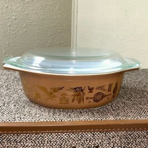 Vintage Pyrex Early American Oval Dish with lid